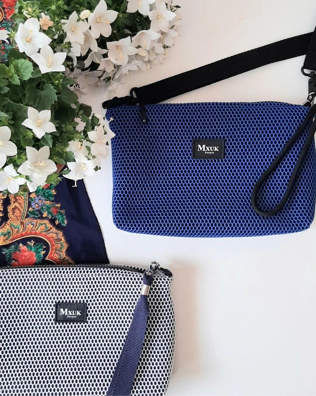 MXUK KARRATU BASQUE TXURIA MXUK KARRATU BASQUE TXURIA